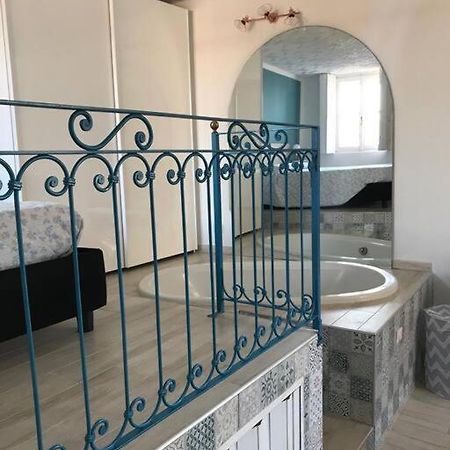 ויג'באנו Romantico Monolocale Con Vista Sulla Torre מראה חיצוני תמונה